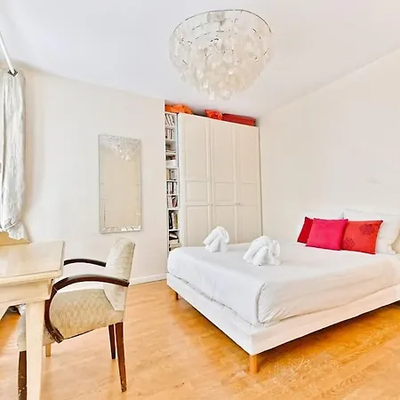 Prestigieux Et Lumineux De 150m2 - Ii