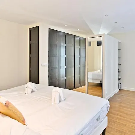 Prestigieux Et Lumineux De 150m2 - Ii